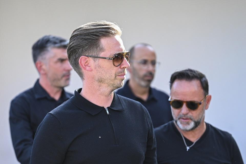 俱乐部CE, 晚将飞往波, dingy 俱乐部CE, 晚将飞往波, dingy