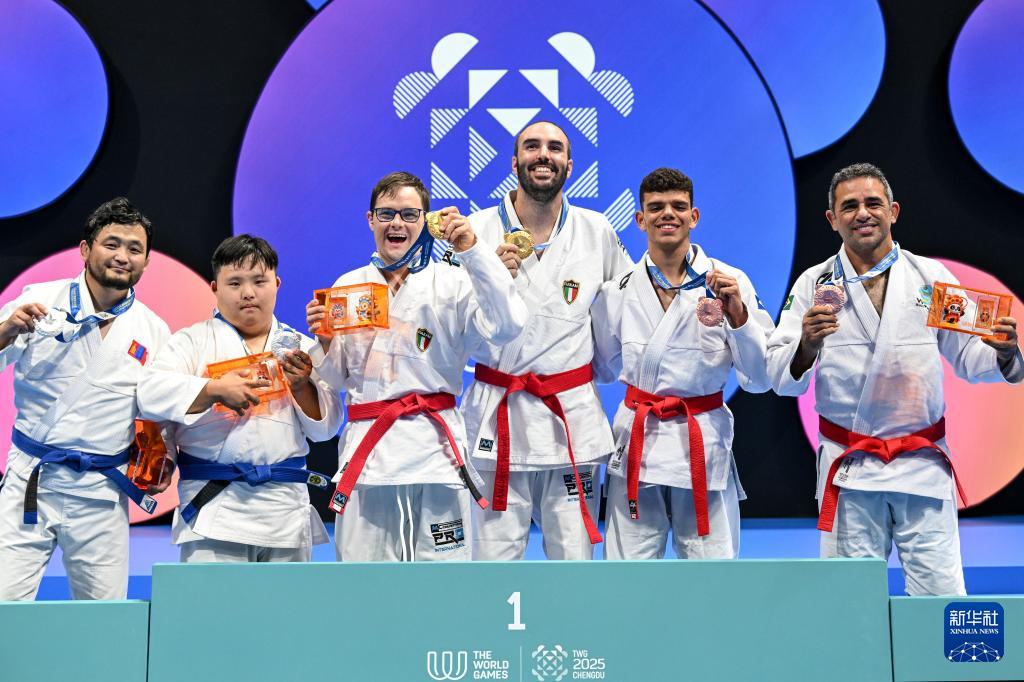 奥利韦拉获 奥利韦拉获